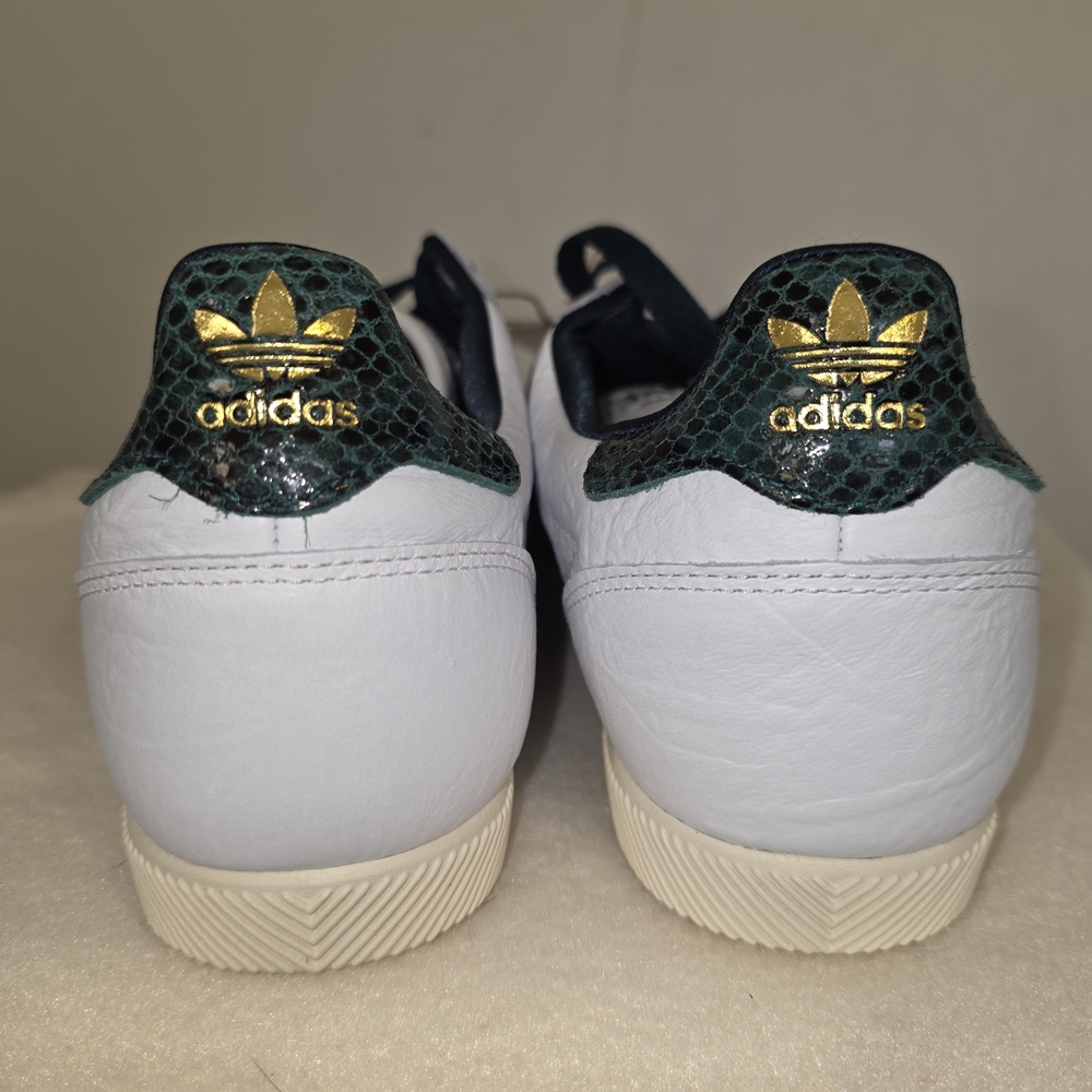 🌟🌟Adidas Japan White Sneakers🌟🌟 - Picture 4 of 4
